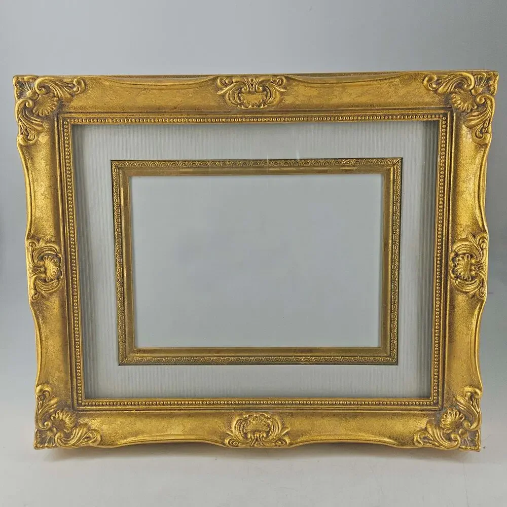 Vintage Gilded gold Ornate Easel or wall hanging photo Picture Frame 5X7